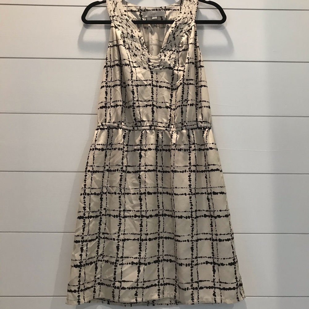 Loft classic dress. Cream and black, great fit!